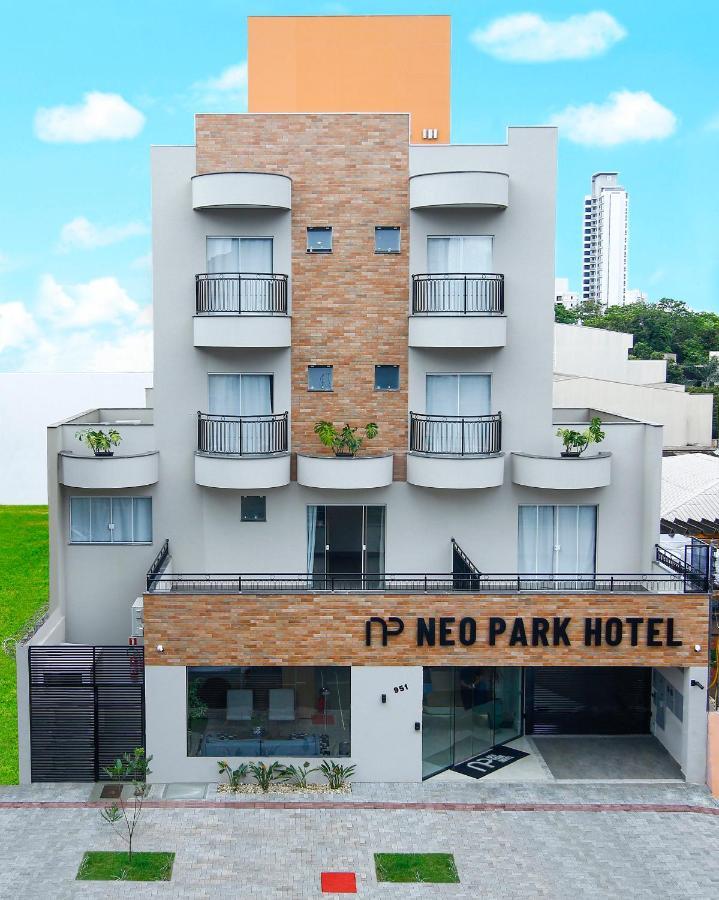 Neo Park Hotel Maringá Buitenkant foto