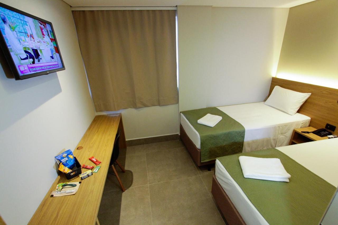 Neo Park Hotel Maringá Buitenkant foto